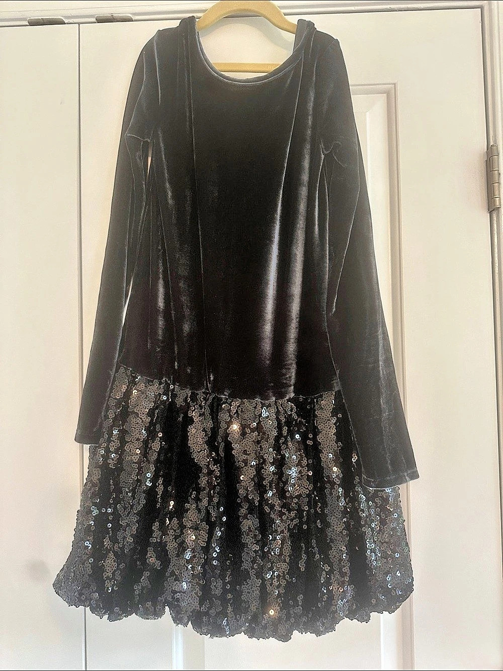 Gap Girls XXL Black Velvet Sequin Dress Like New